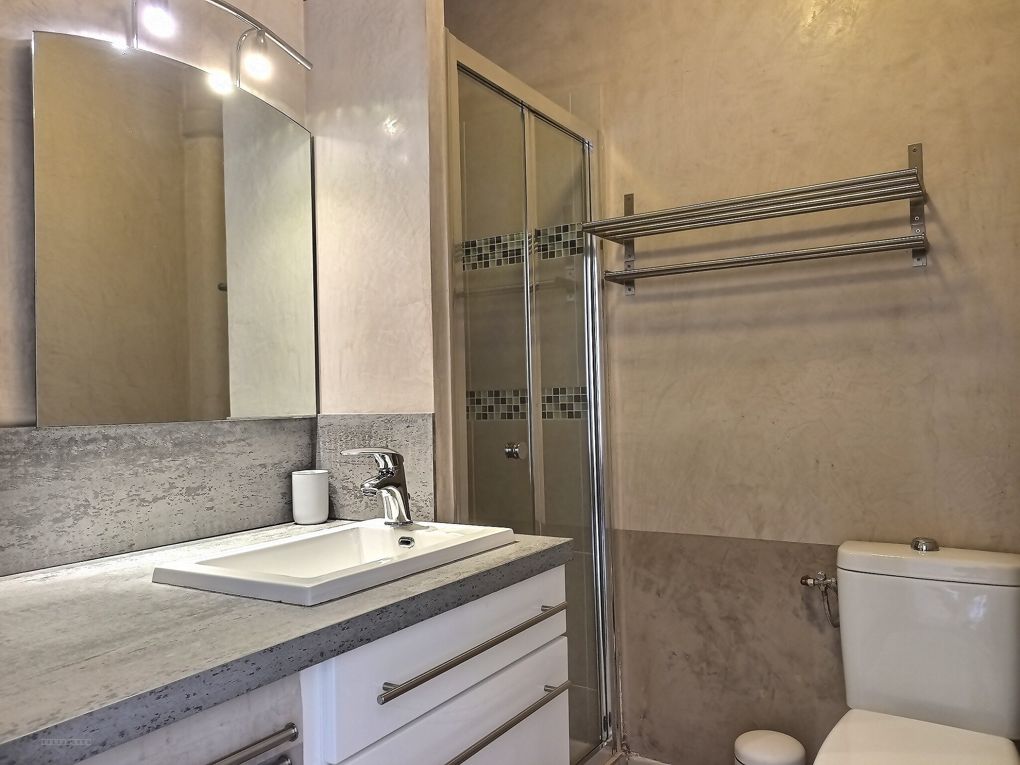 APPARTEMENT VUE MER AU LAVANDOU — photo 6