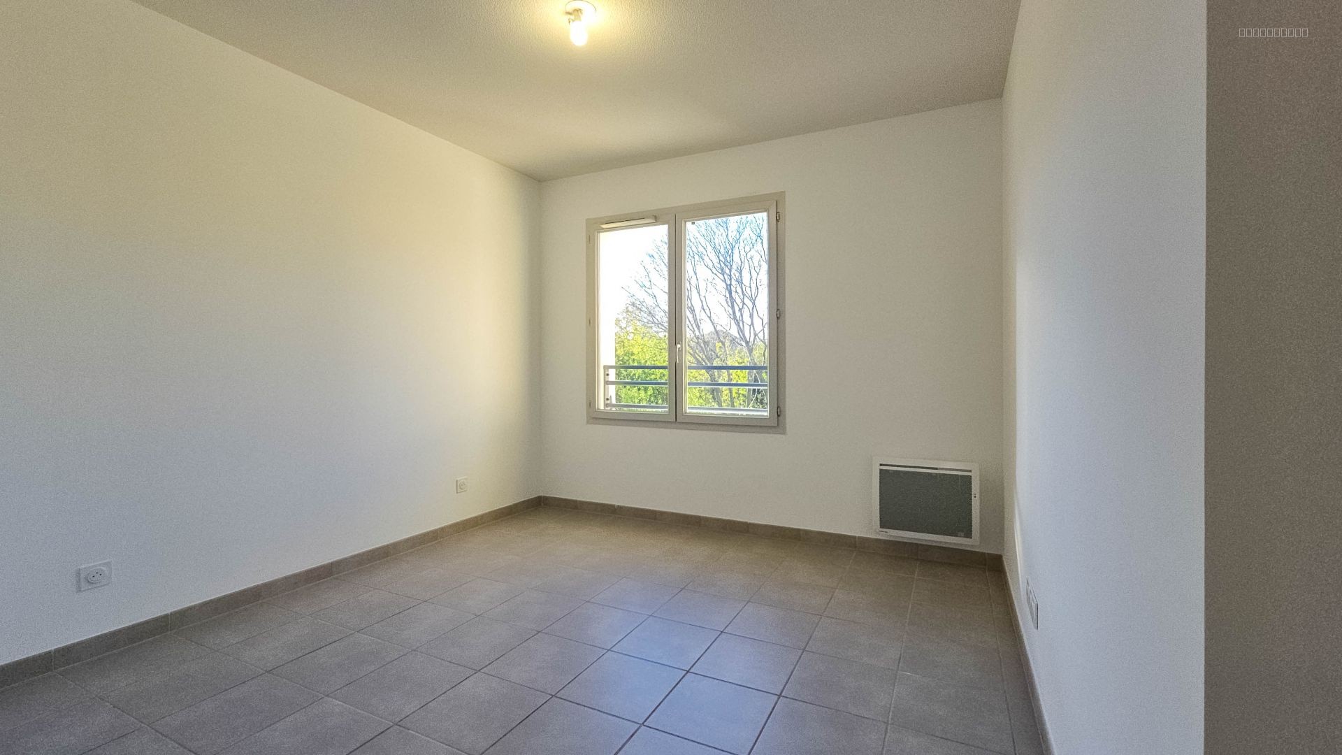 À VENDRE : Charmant T2 avec terrasse et stationnement Le Muy porche Fréjus — photo 3