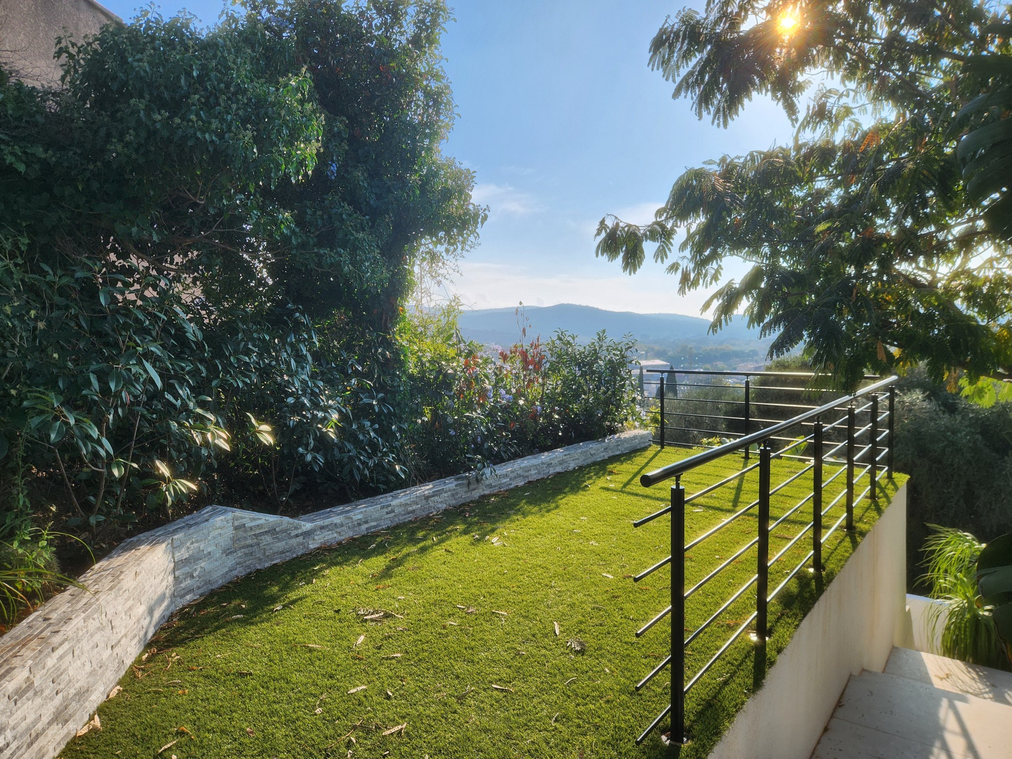Villa rénovée - Lavandou -Vue panoramique - garage — photo 8