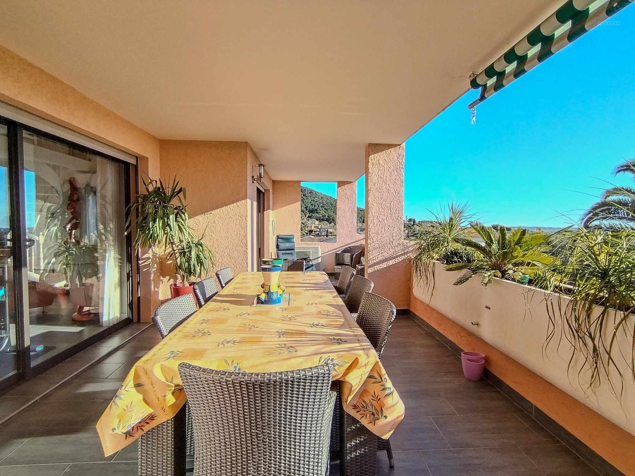 Appartement T4 avec vue mer et garage - Carqueiranne — photo 7