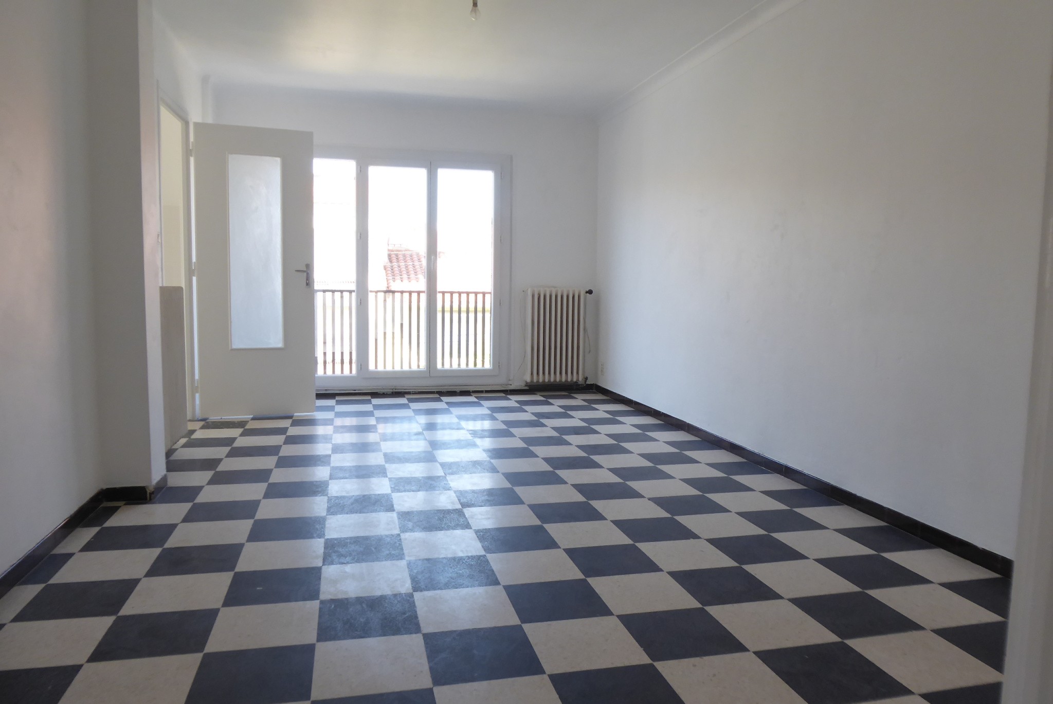 Perpignan : appartement premier étage T3 + parking et cave — photo 8