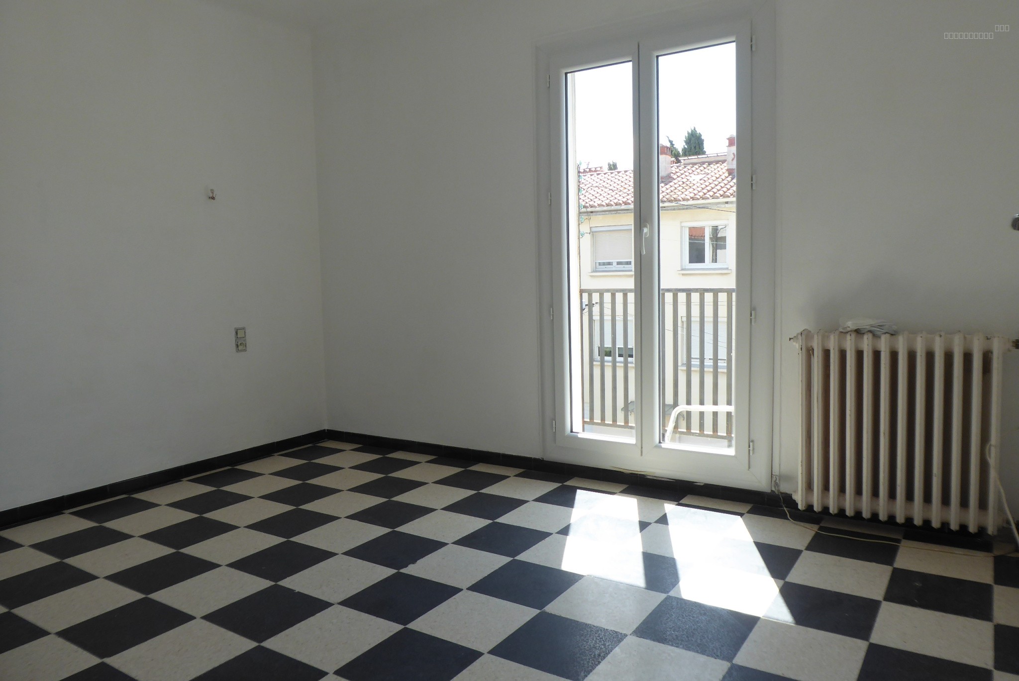 Perpignan : appartement premier étage T3 + parking et cave — photo 3