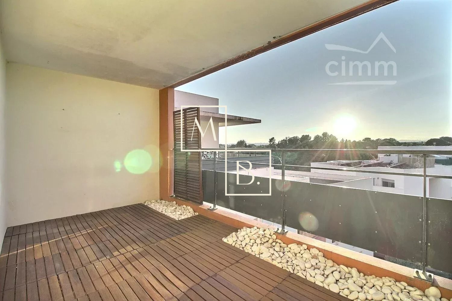 Appartement T3 de 60 m2 avec terrasse de 15 m2, parking et cave — photo 2