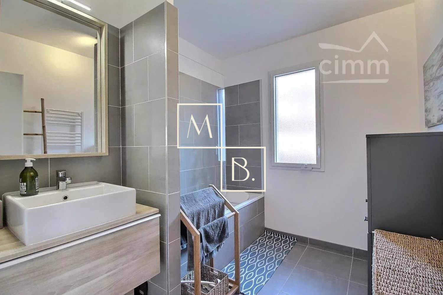 OVALIE - T3 meublé de 60m2 avec Terrasse + Parking — photo 7