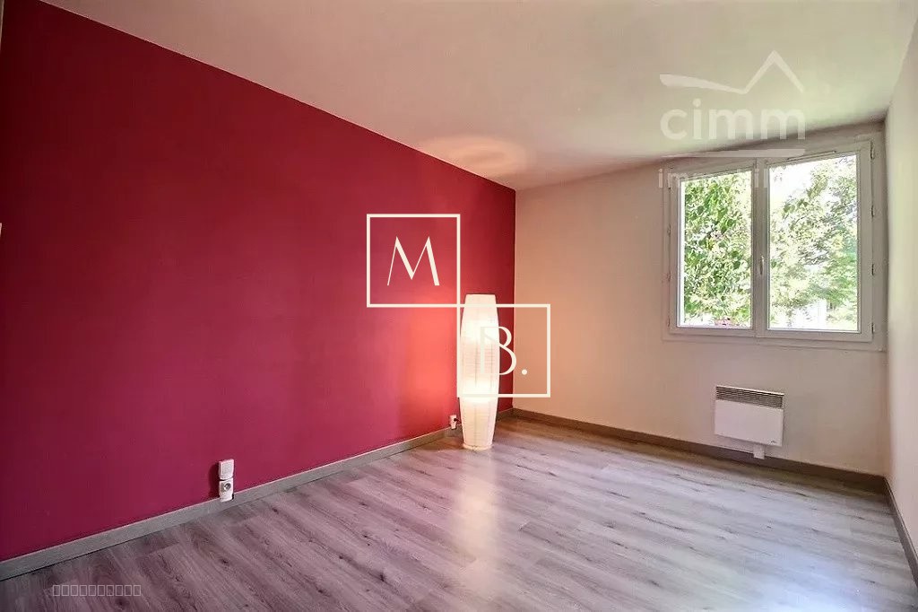 Estanove, T3 66m2 + balcon + garage — photo 6