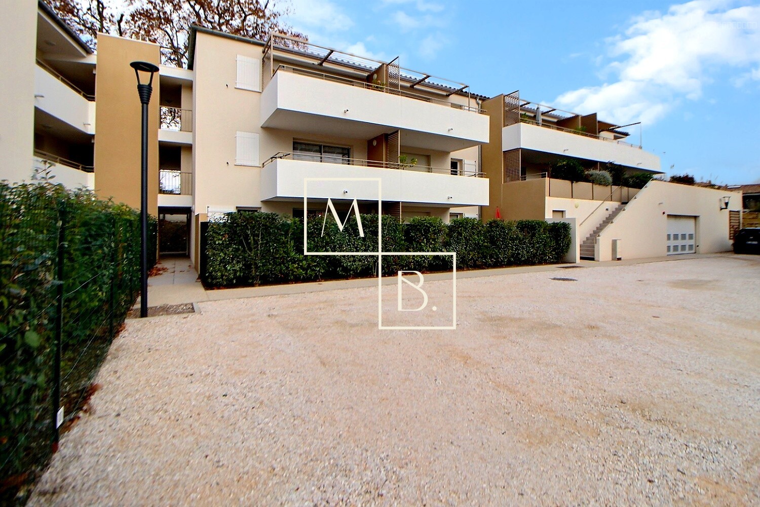 Rez-de-jardin, T2 de 44m2 avec terrasse + garage — photo 11
