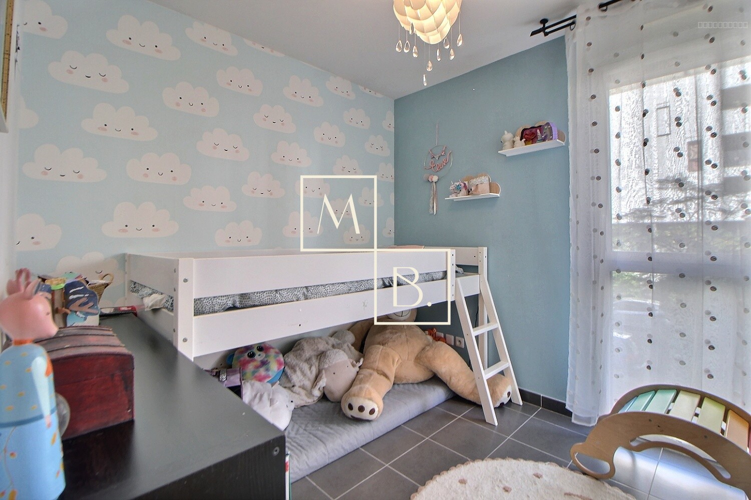 OVALIE, Appartement duplex T4 de 91m2 rez-de-jardin, terrasse et parking privatif en sous-sol. — photo 9