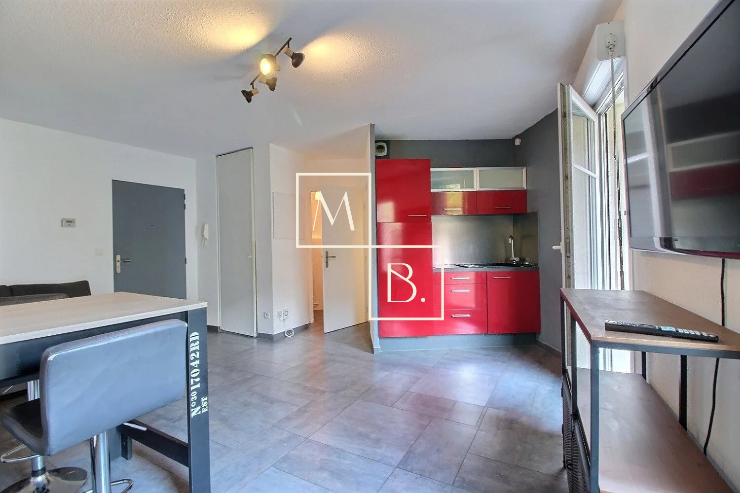 A LOUER - ANTIGONE Studio meublé 28m2 avec BALCON + garage — photo 2