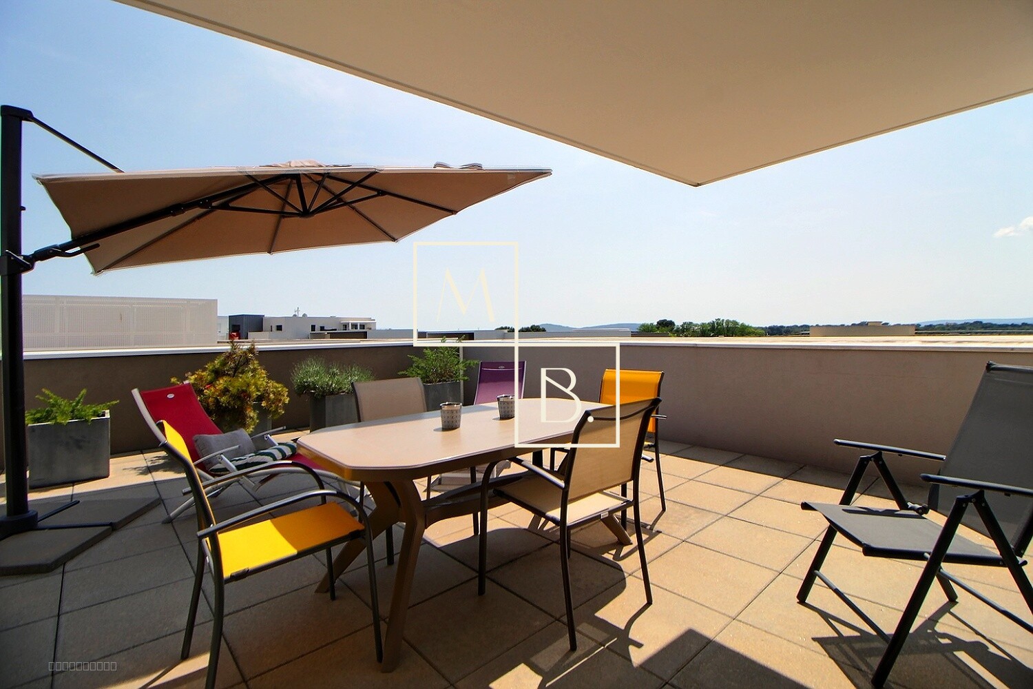 Montpellier, OVALIE, Appartement toit terrasse 4 pièces de 91m2 avec terrasses et 2 parkings — photo 2