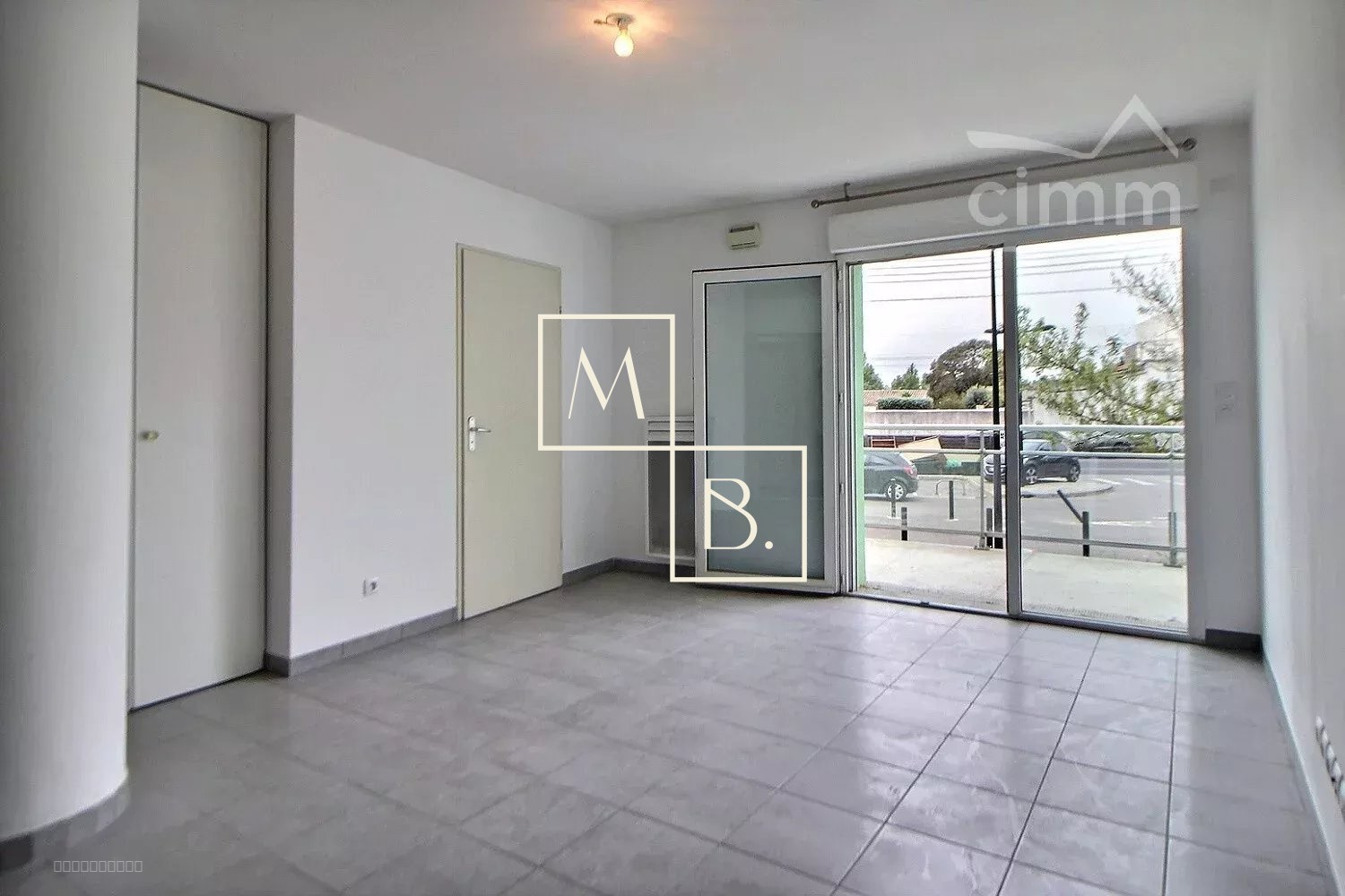 A LOUER - MONTPELLIER Antigone/Rives du Lez T2 24,99 m2 avec balcon et parking — photo 2