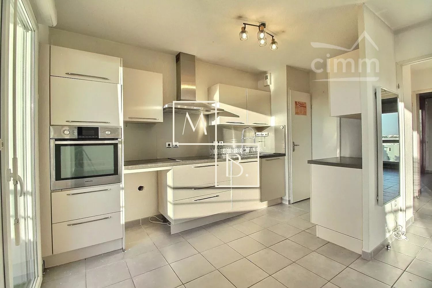 Appartement T3 de 60 m2 avec terrasse de 15 m2, parking et cave — photo 5