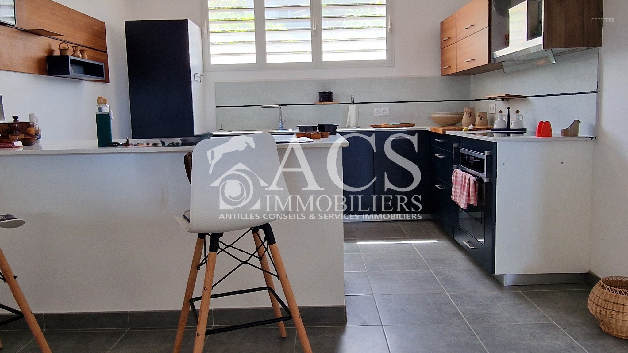 Maison 3 niveaux fort potentiel Fort de France — photo 3