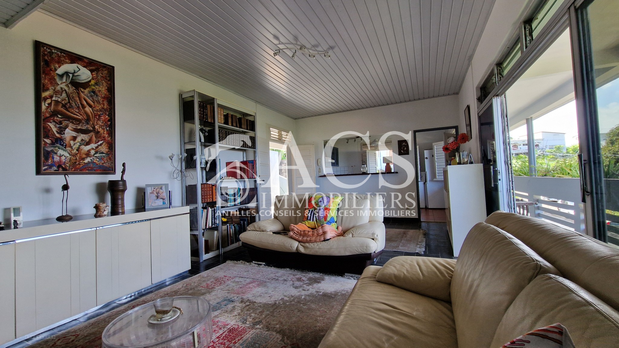 Maison T4 avec grand sous-sol aménageable - FORT DE FRANCE — photo 2