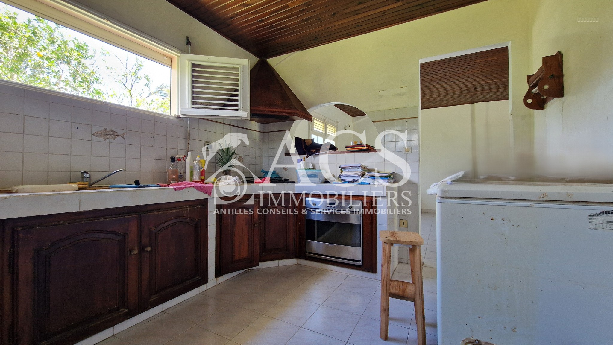 À vendre : Belle maison de plain-pied avec jardin arboré, quartier résidentiel calme à AJOUPA BOUILLON — photo 3