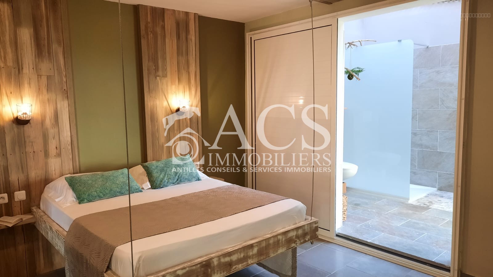 **À vendre : Superbe villa rénovée avec vue mer et campagne   Le Marin** — photo 9