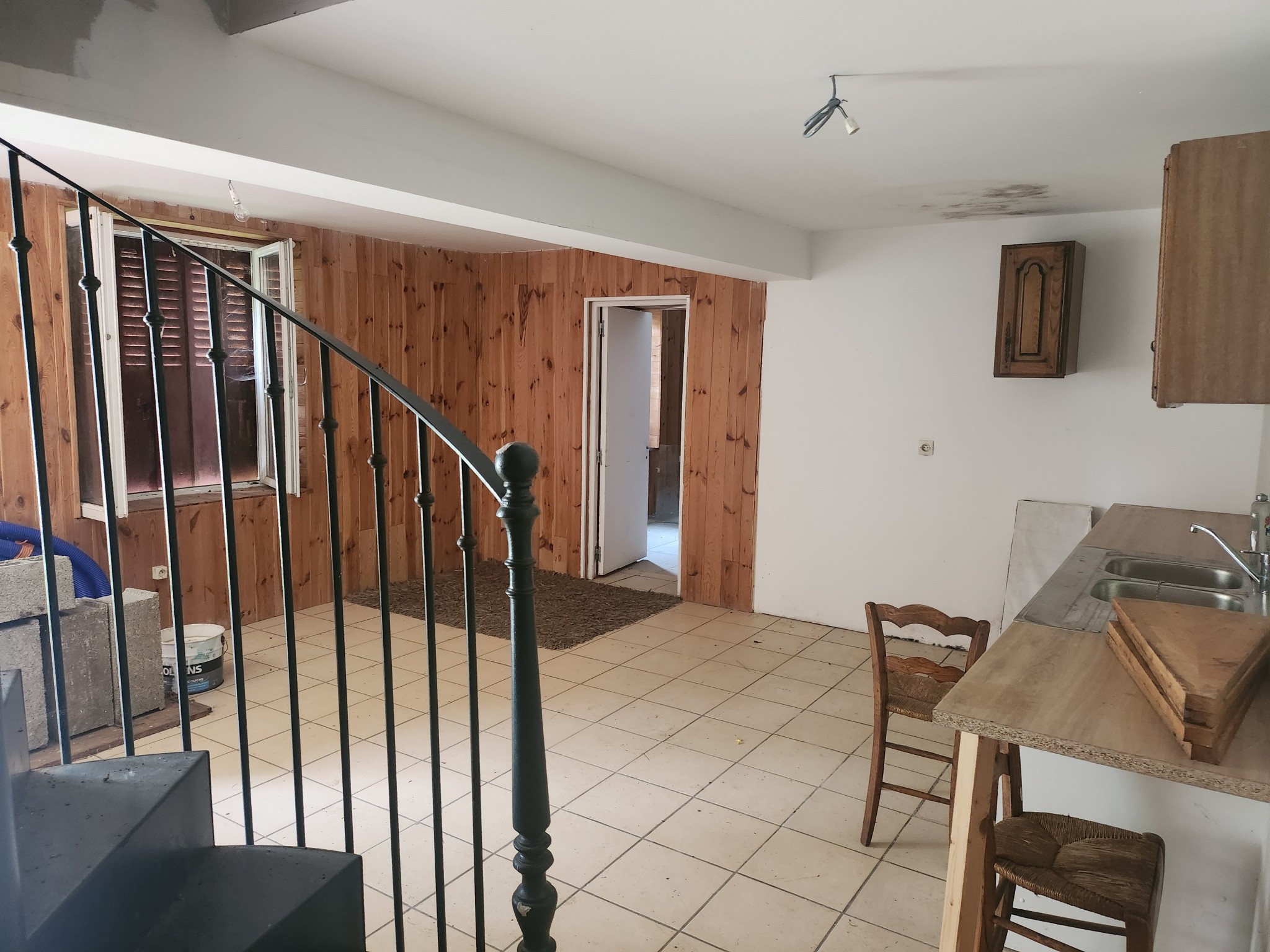 Maison à rénover   Exclusivité   Secteur campagne de Balbigny — photo 2