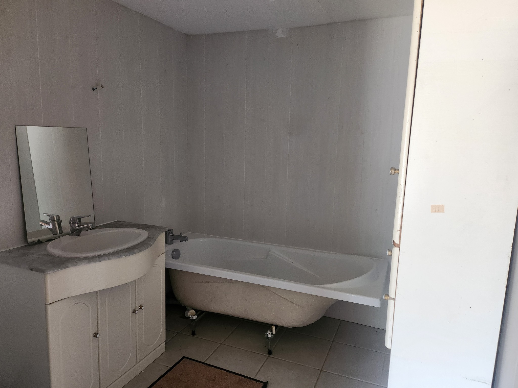 Maison à rénover   Exclusivité   Secteur campagne de Balbigny — photo 3