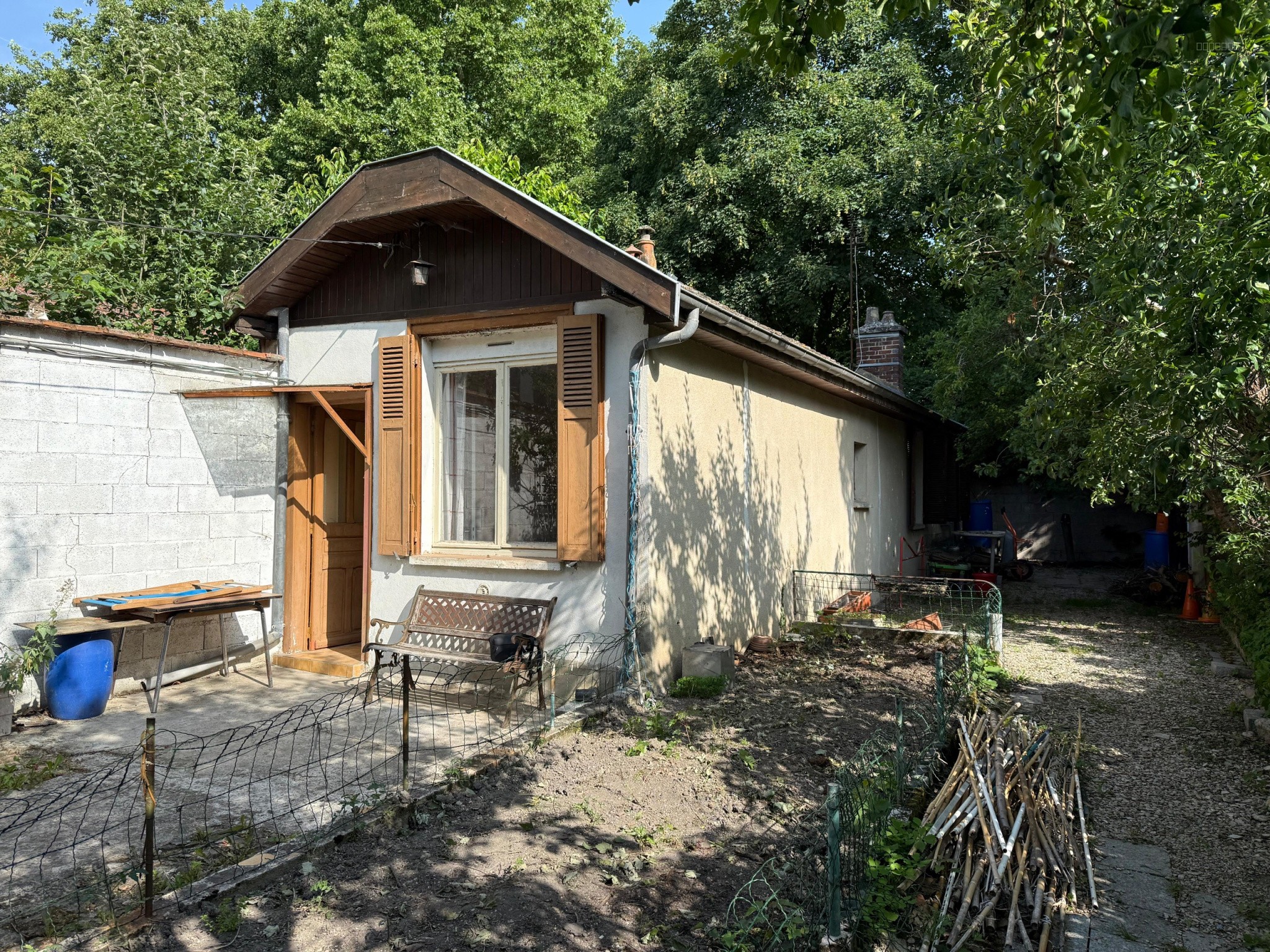 Troyes - Immeuble de 8 pièces avec garage + maison indépendante et jardin. — photo 7
