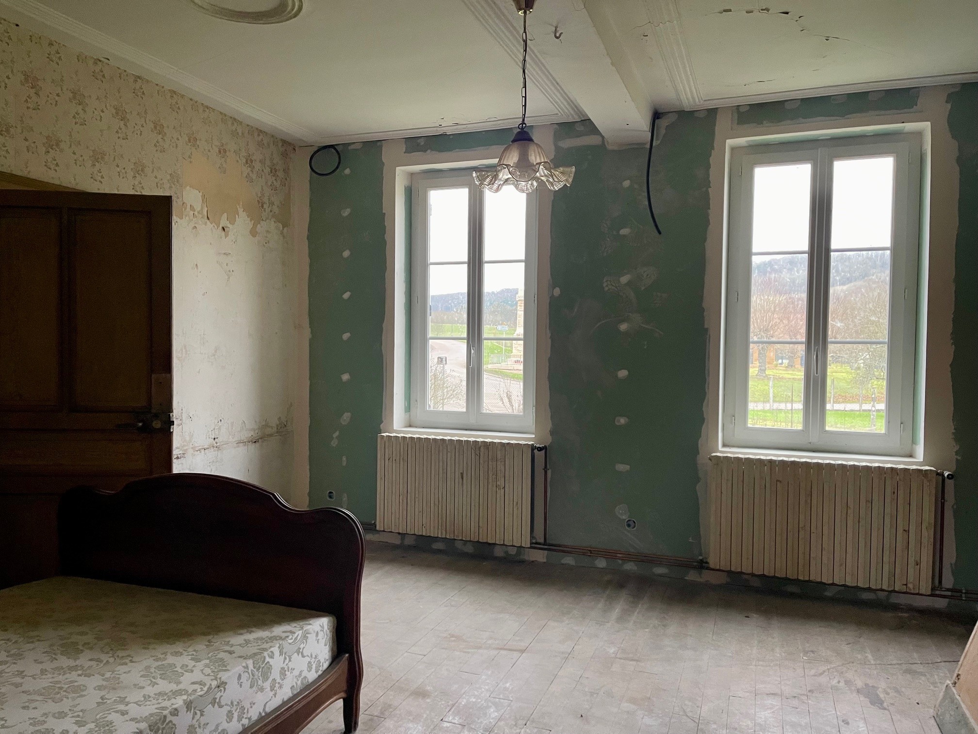 JAVERNANT - Corps de ferme avec maison d'habitation et dépendances — photo 6