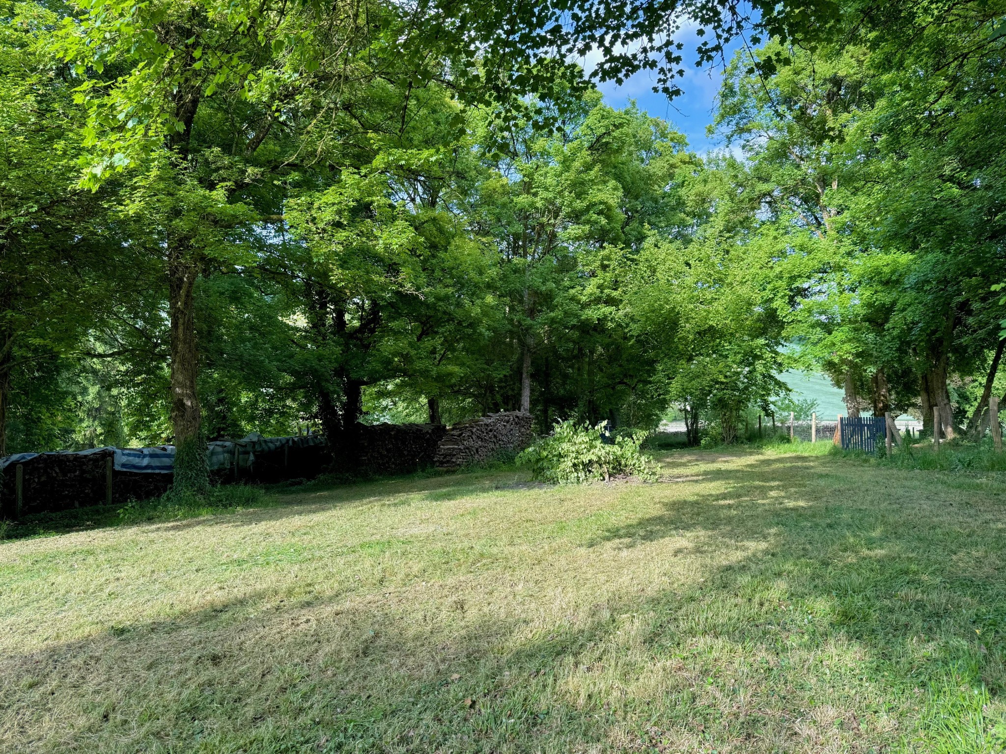 JAVERNANT - Terrain à bâtir 880m2 — photo 3