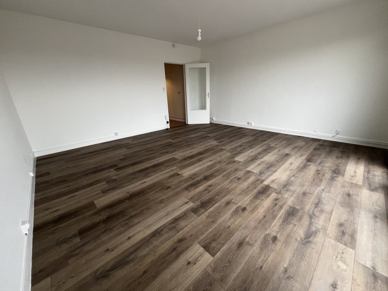 Libre le ..Maintenant  Mt Loyer :300  Mt des charges :590 — photo 2