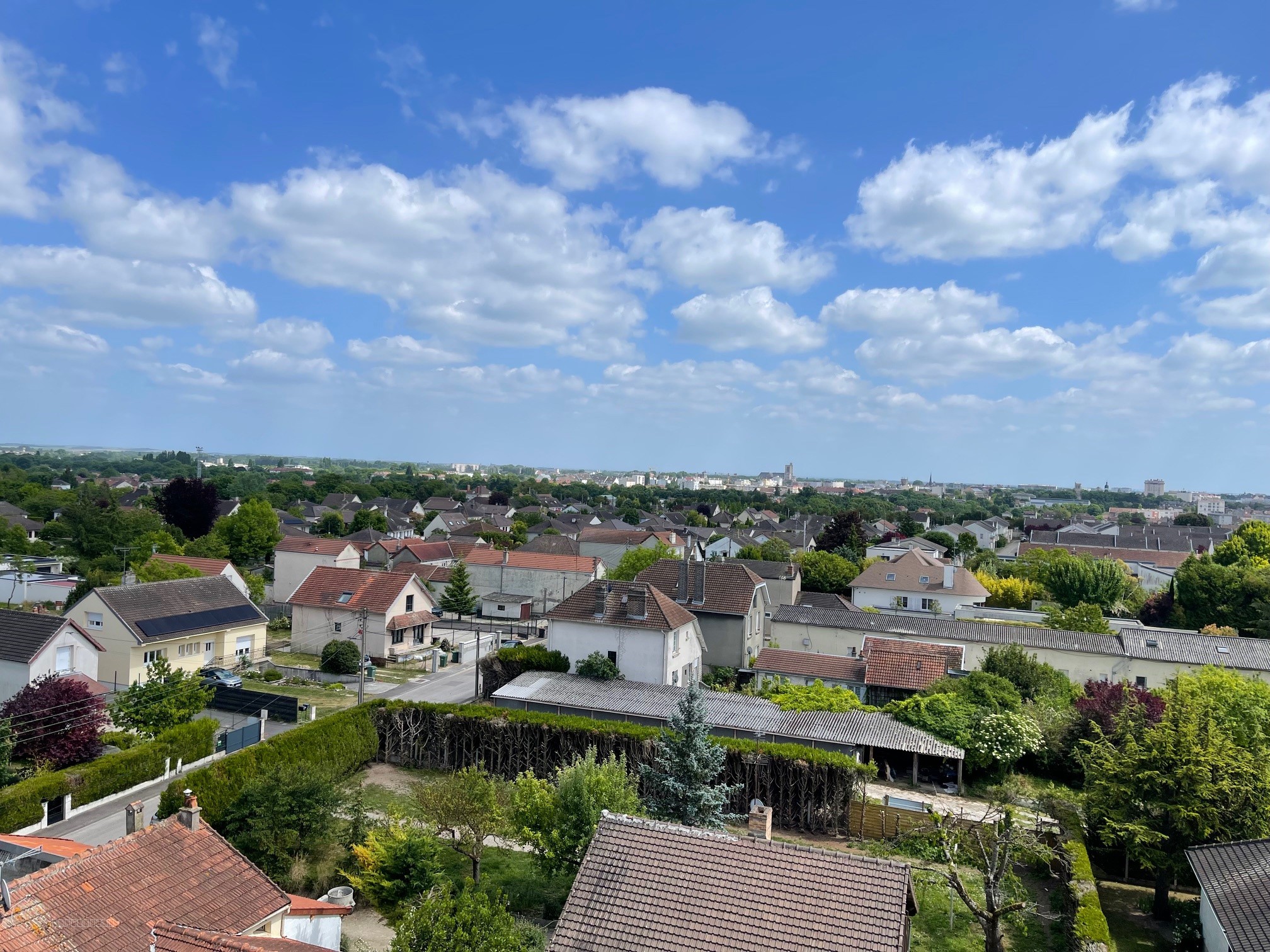 LA CHAPELLE SAINT LUC - Appartement de type 4 — photo 8