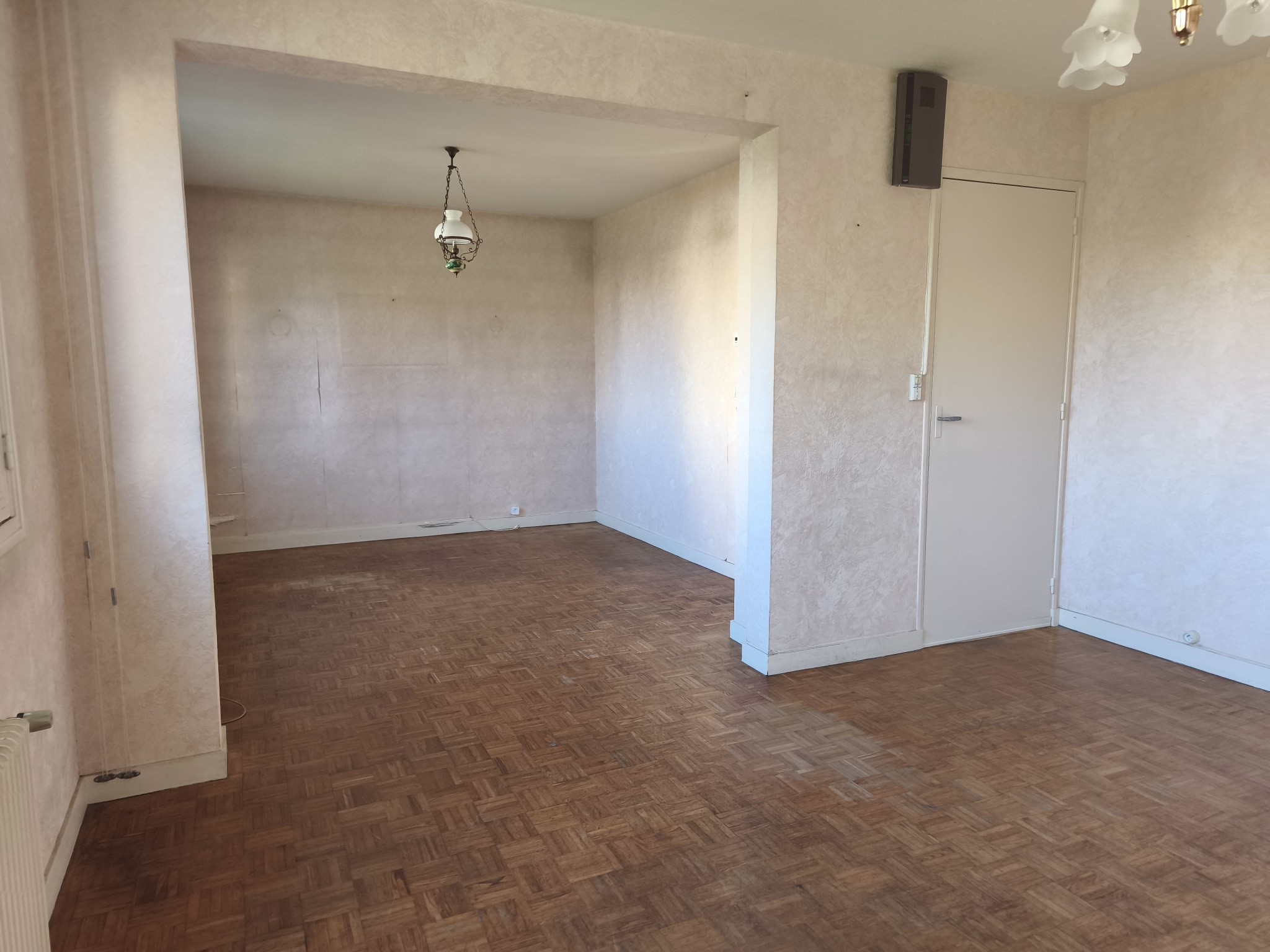 Pont Sainte Marie - Maison d'habitation T5 de 93 m2 sur 402 m2 de terrain — photo 3