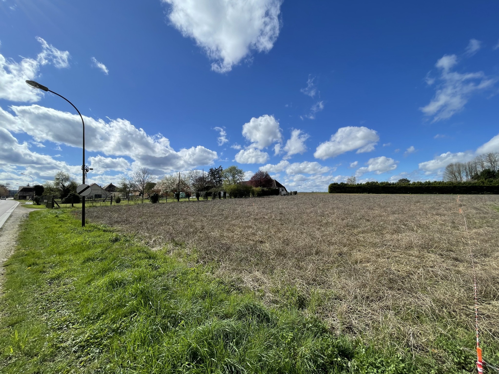 VILLEMEREUIL - Terrain à Bâtir 3600m2