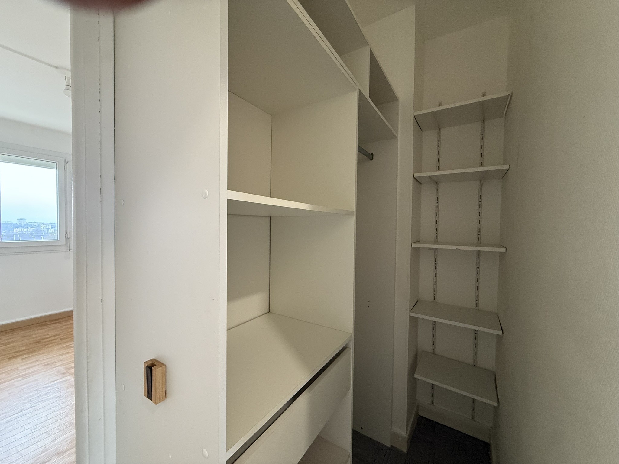 LA CHAPELLE SAINT LUC - Appartement de type 4 — photo 3