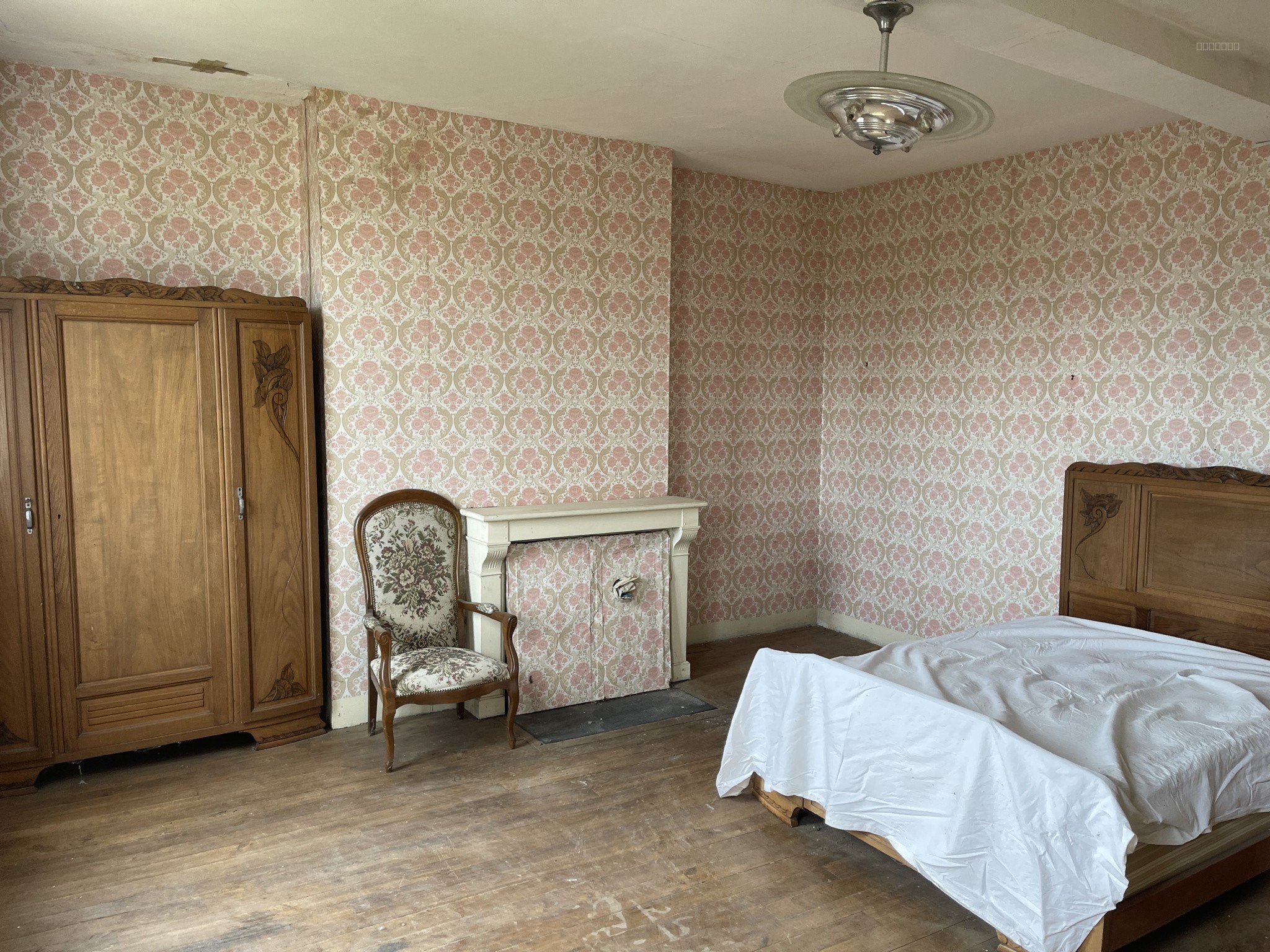 JAVERNANT - Corps de ferme avec maison d'habitation et dépendances — photo 7