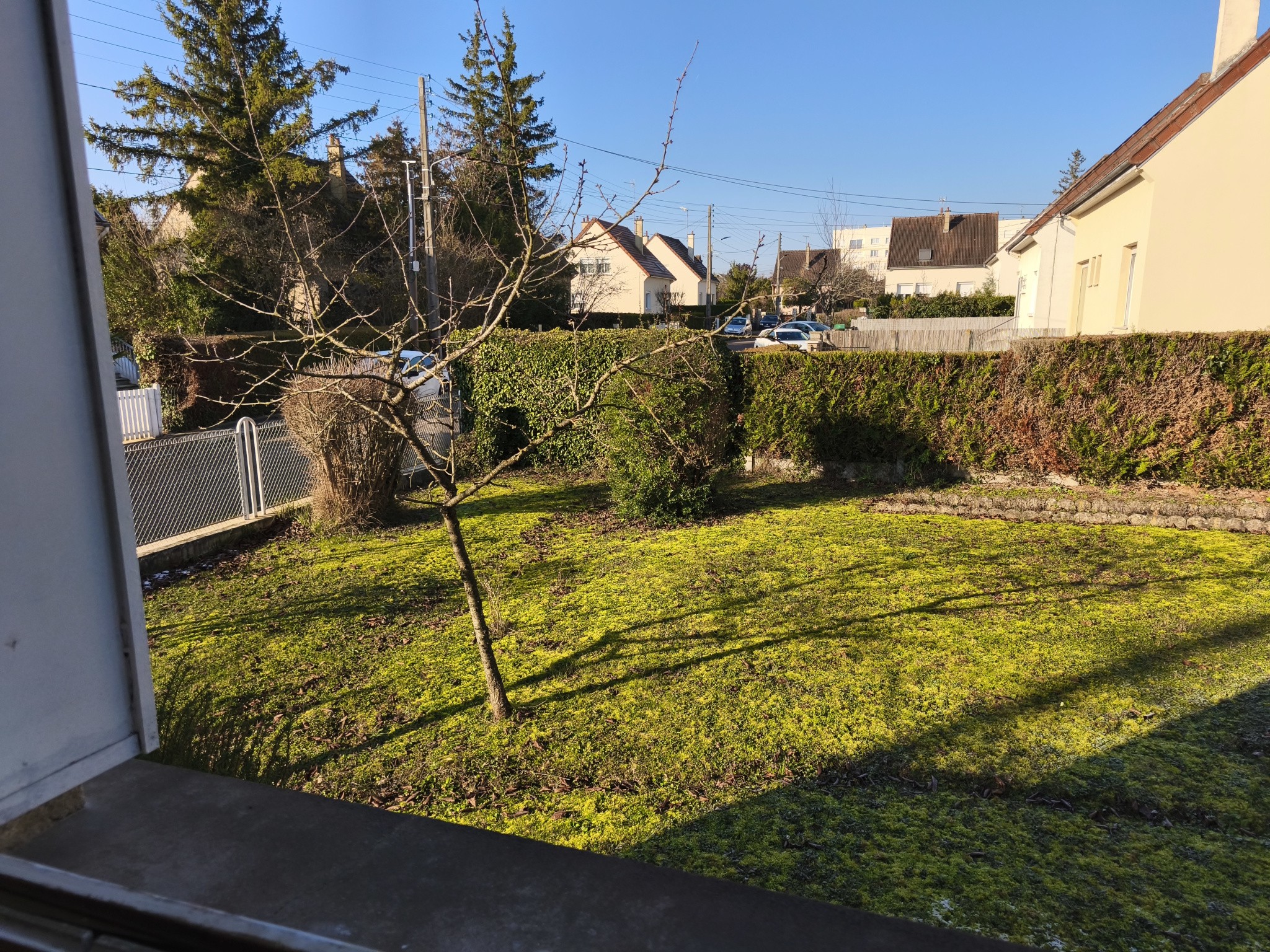Pont Sainte Marie - Maison d'habitation T5 de 93 m2 sur 402 m2 de terrain — photo 4