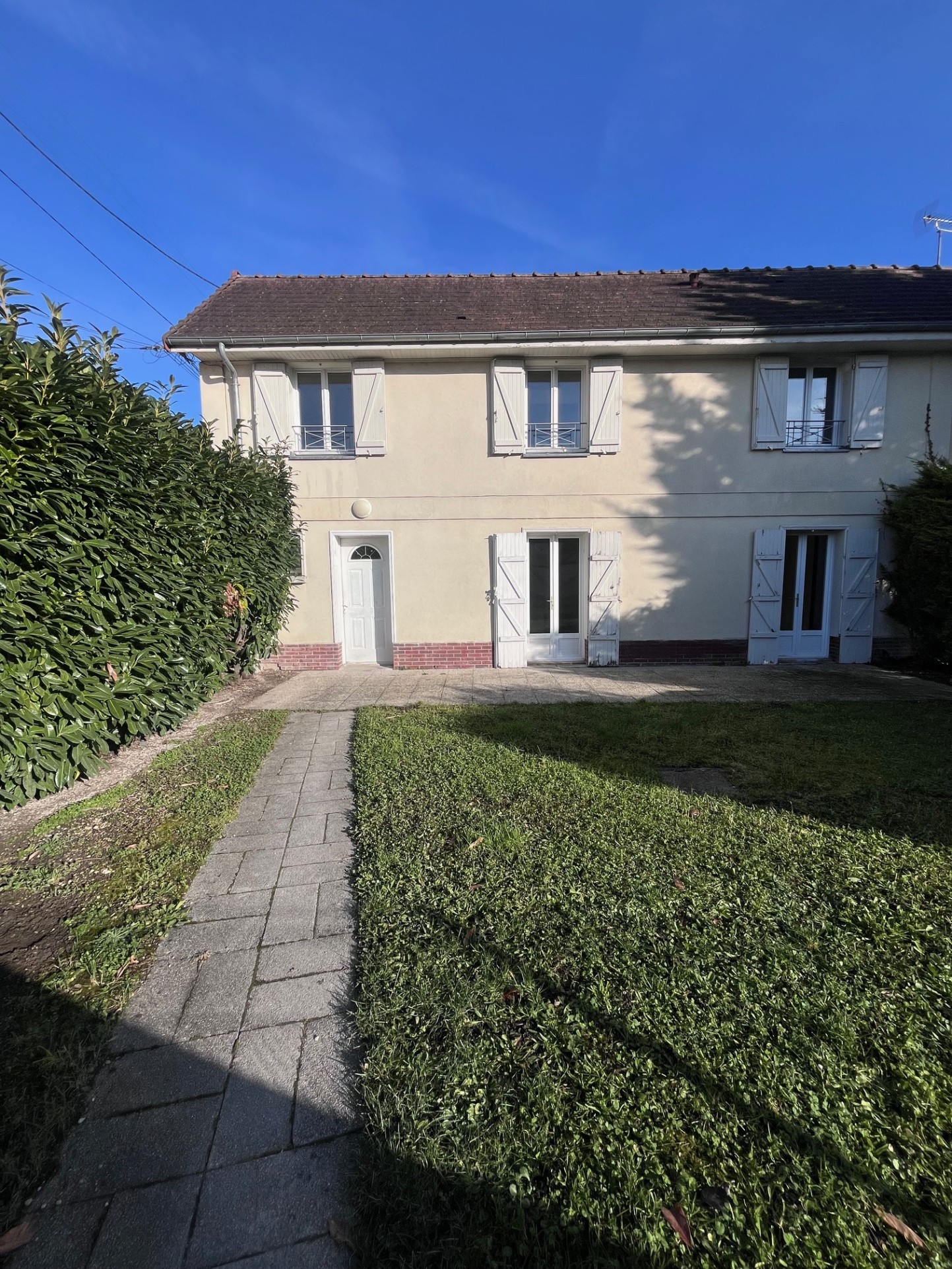Troyes - Charmante maison de 75 m 2 avec jardin — photo 2