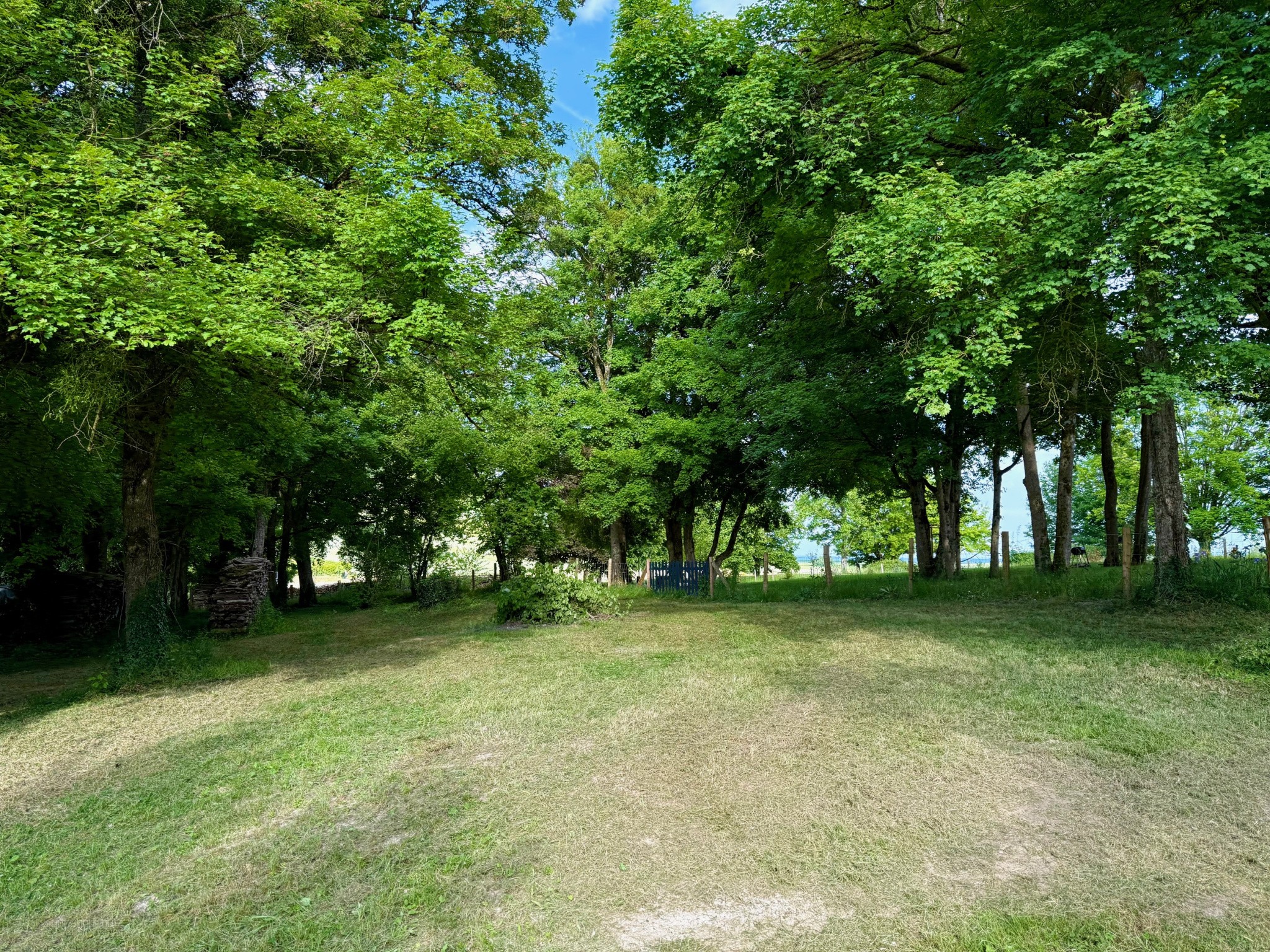 JAVERNANT - Terrain à bâtir 880m2 — photo 4