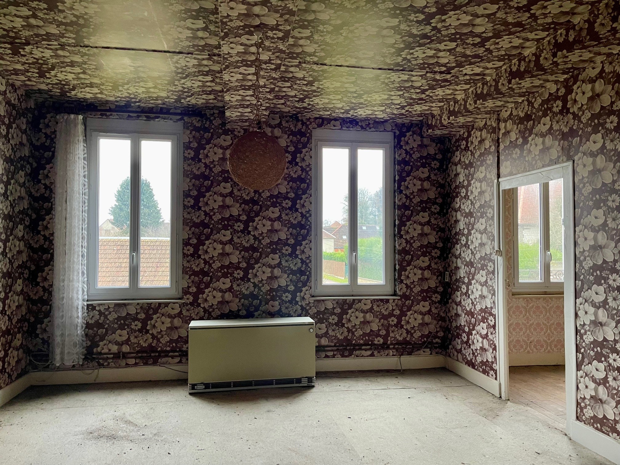 JAVERNANT - Corps de ferme avec maison d'habitation et dépendances — photo 8