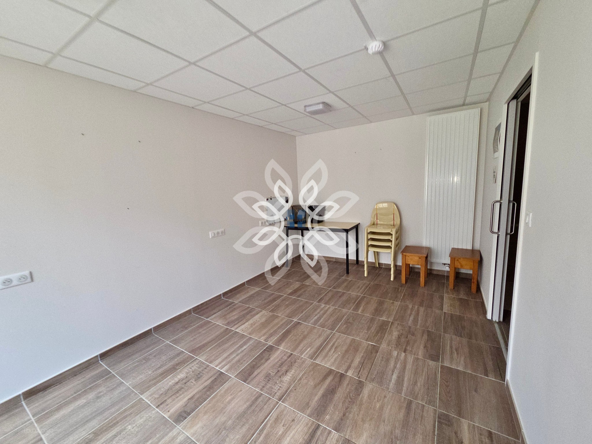 Ensemble immobilier ERP de 54 couchages avec logements, cuisine professionnelle, et terrain clos   43440 CHAMP — photo 8