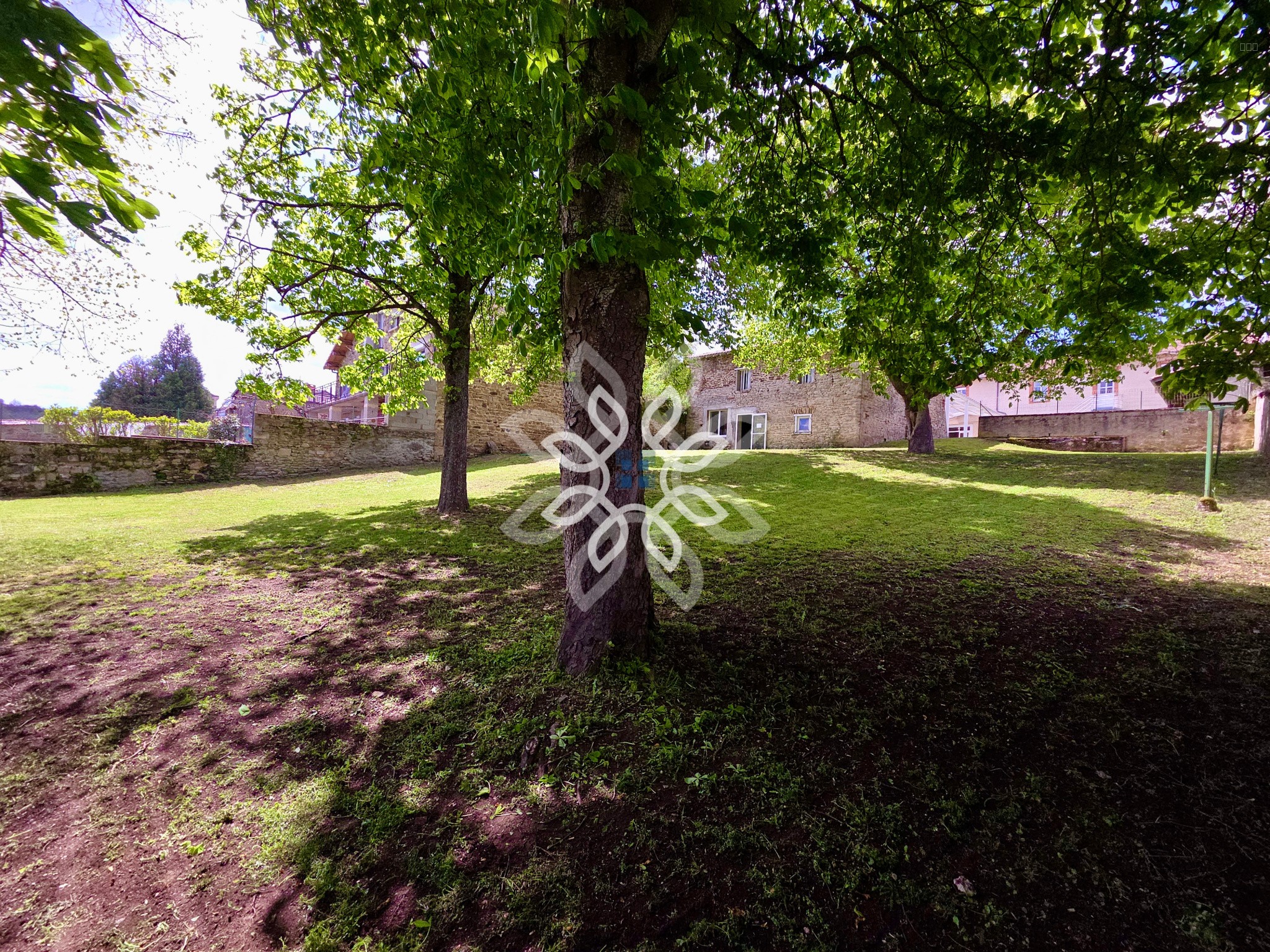 Ensemble immobilier ERP de 54 couchages avec logements, cuisine professionnelle, et terrain clos   43440 CHAMP — photo 19