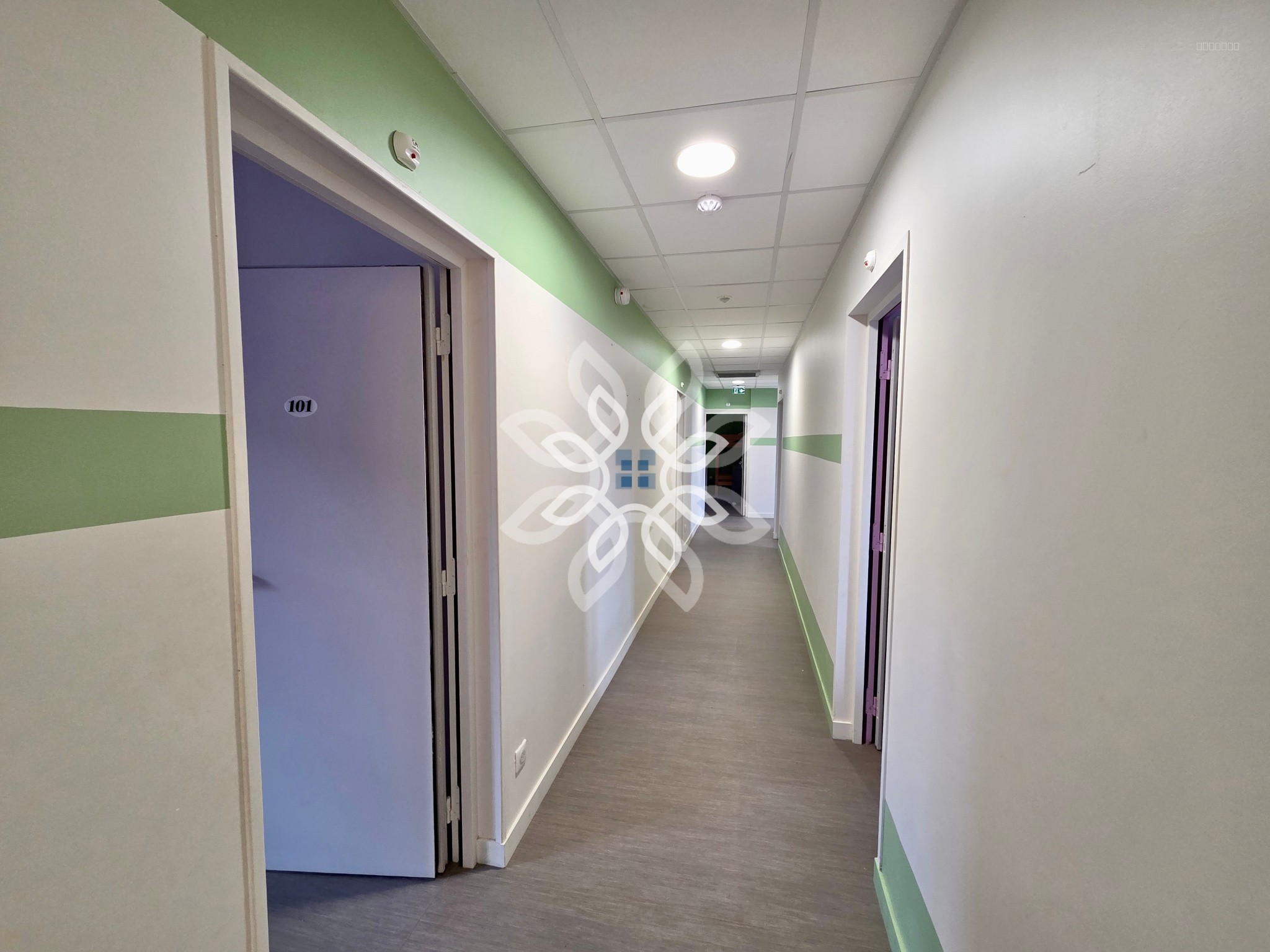 Ensemble immobilier ERP de 54 couchages avec logements, cuisine professionnelle, et terrain clos   43440 CHAMP — photo 15