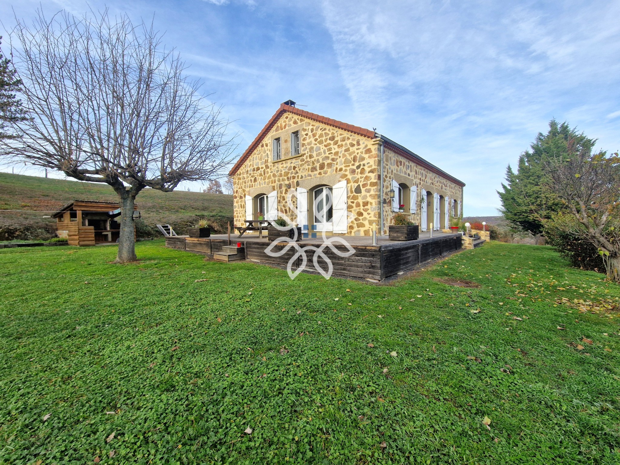 Propriété avec gîte sur 28 673 m2 clos — photo 4