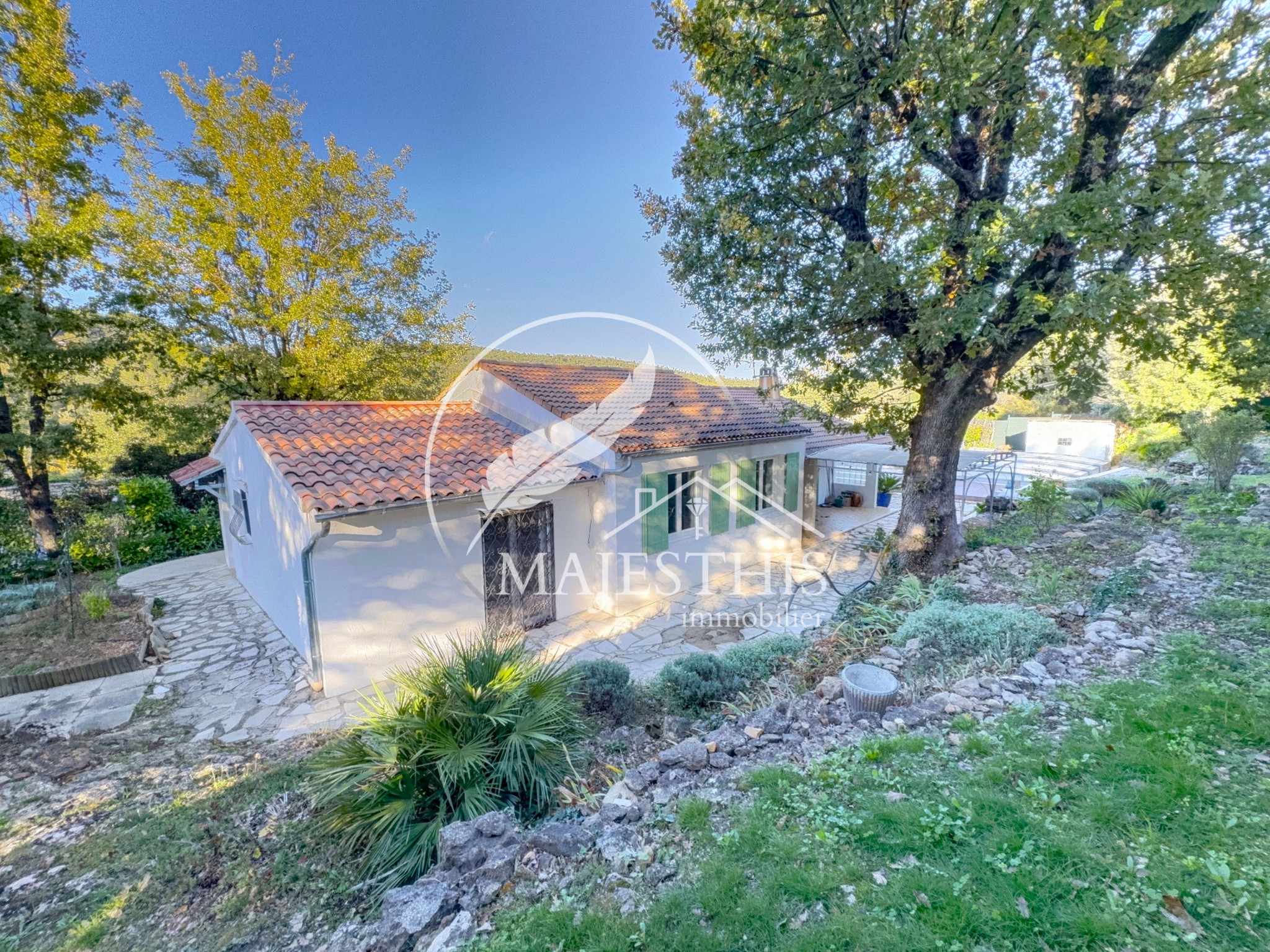 MAISON DE PLAIN-PIED AVEC PISCINE À GARÉOULT ! — photo 3