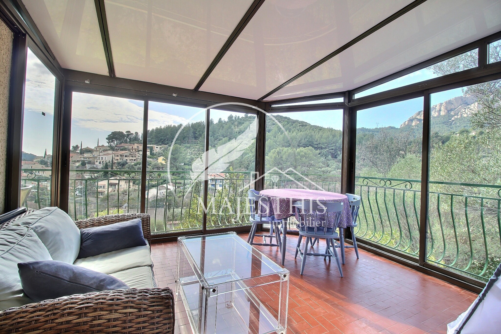 MAISON TOULON 4 PIECES - VUE COLLINES — photo 2