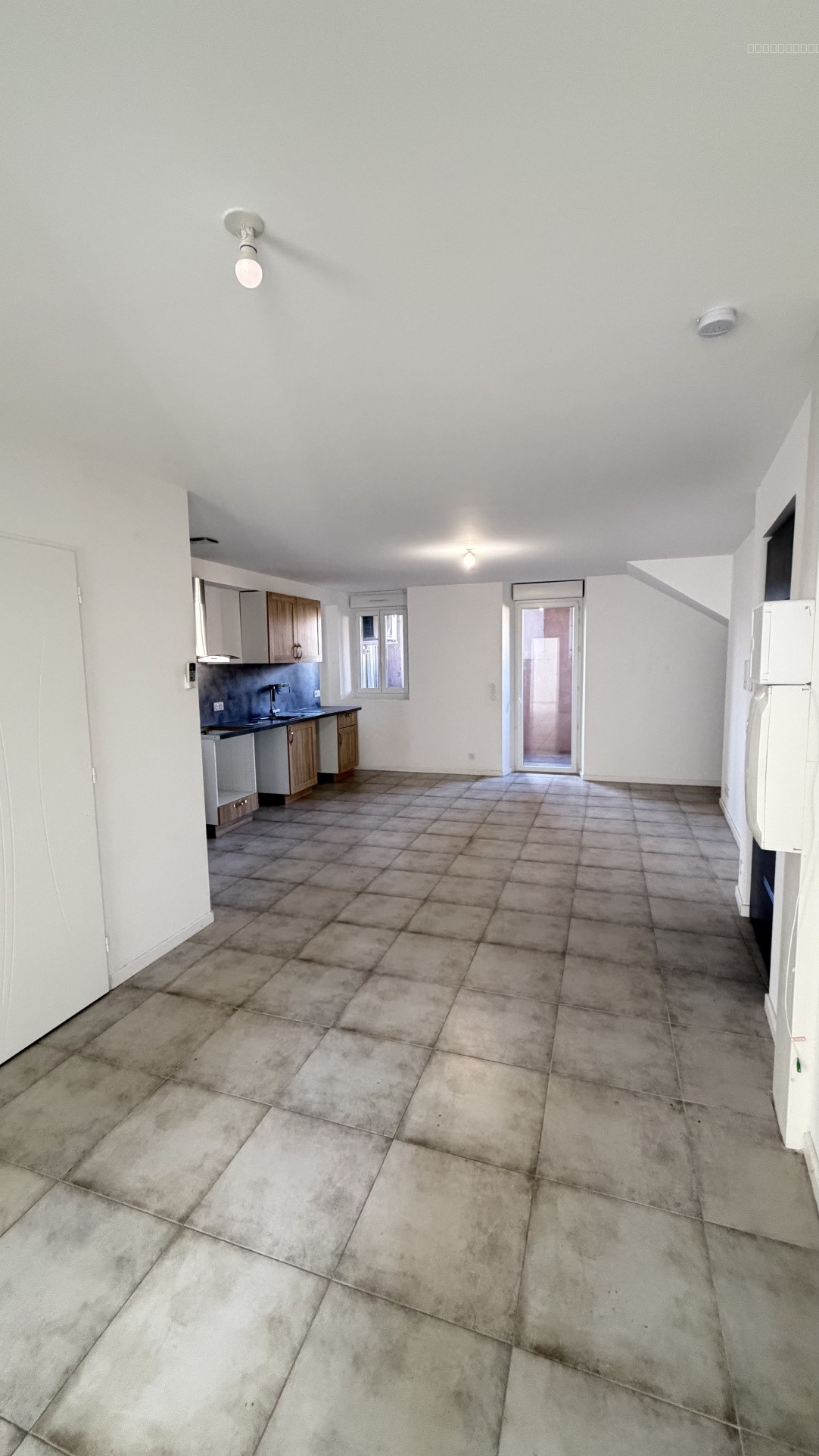 CARCÈS   LOCATION - T3 52,38 m2 — photo 5