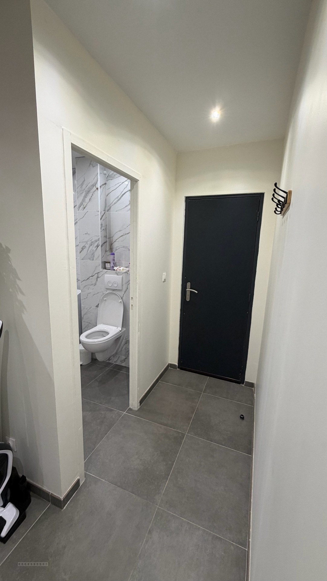 Superbe appartement T2 meublé, entièrement rénové - Nans-les-Pins, centre village — photo 4