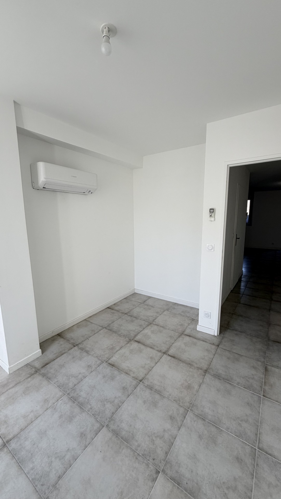 CARCÈS   LOCATION - T3 52,38 m2 — photo 4