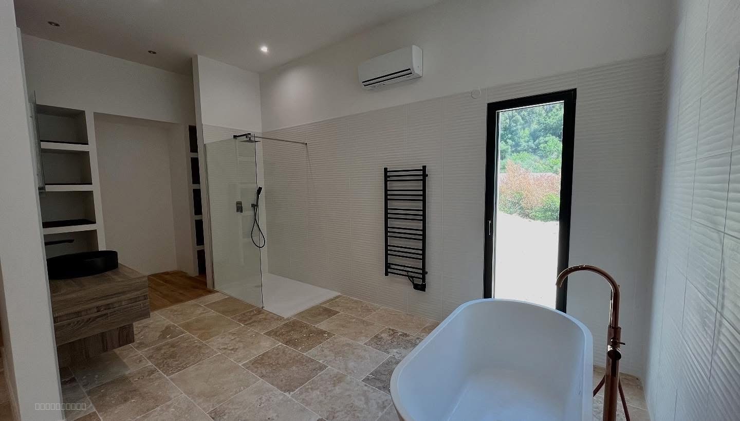 Cotignac — Superbe villa contemporaine de plain-pied, 219 m2, prestations haut de gamme — photo 8