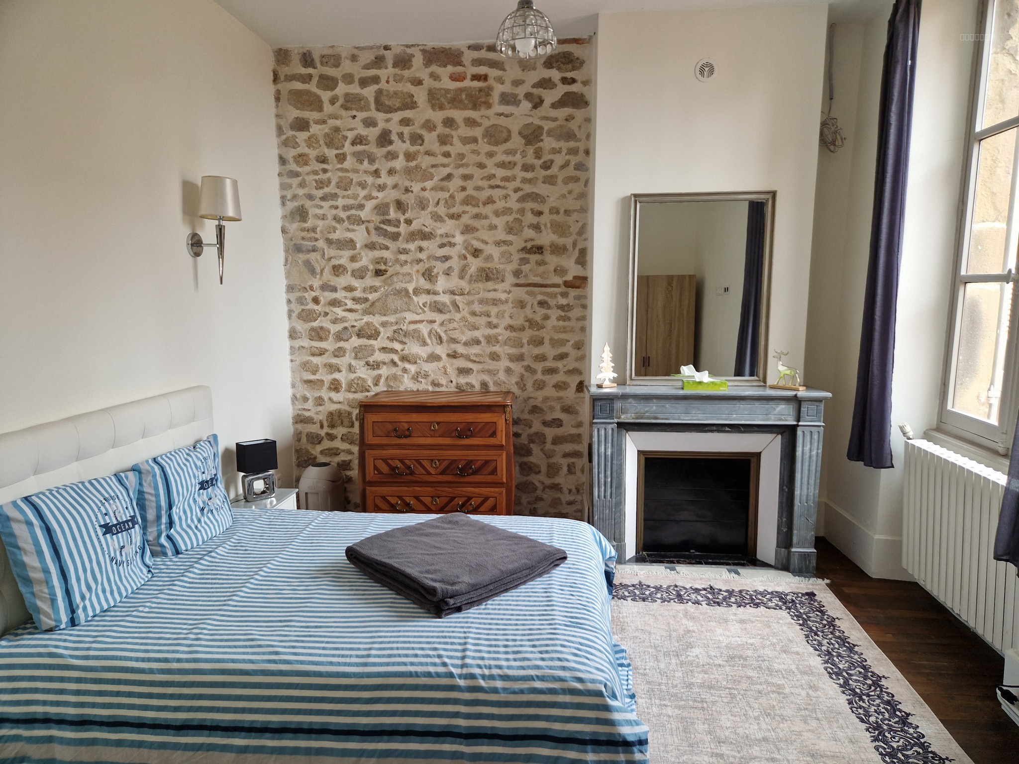 Coeur historique appartement en duplex — photo 3