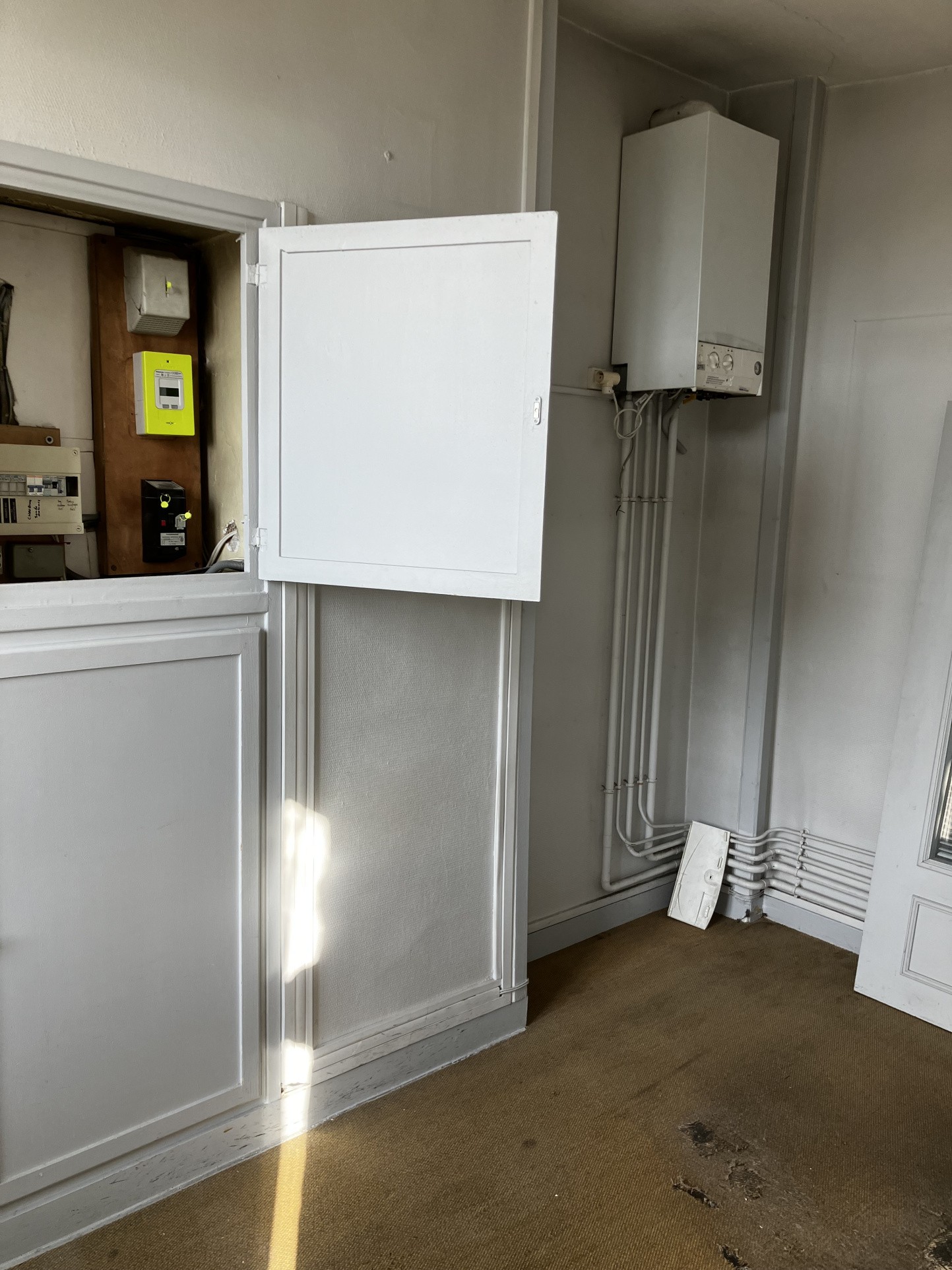 LOCAL PROFESSIONNEL — photo 3