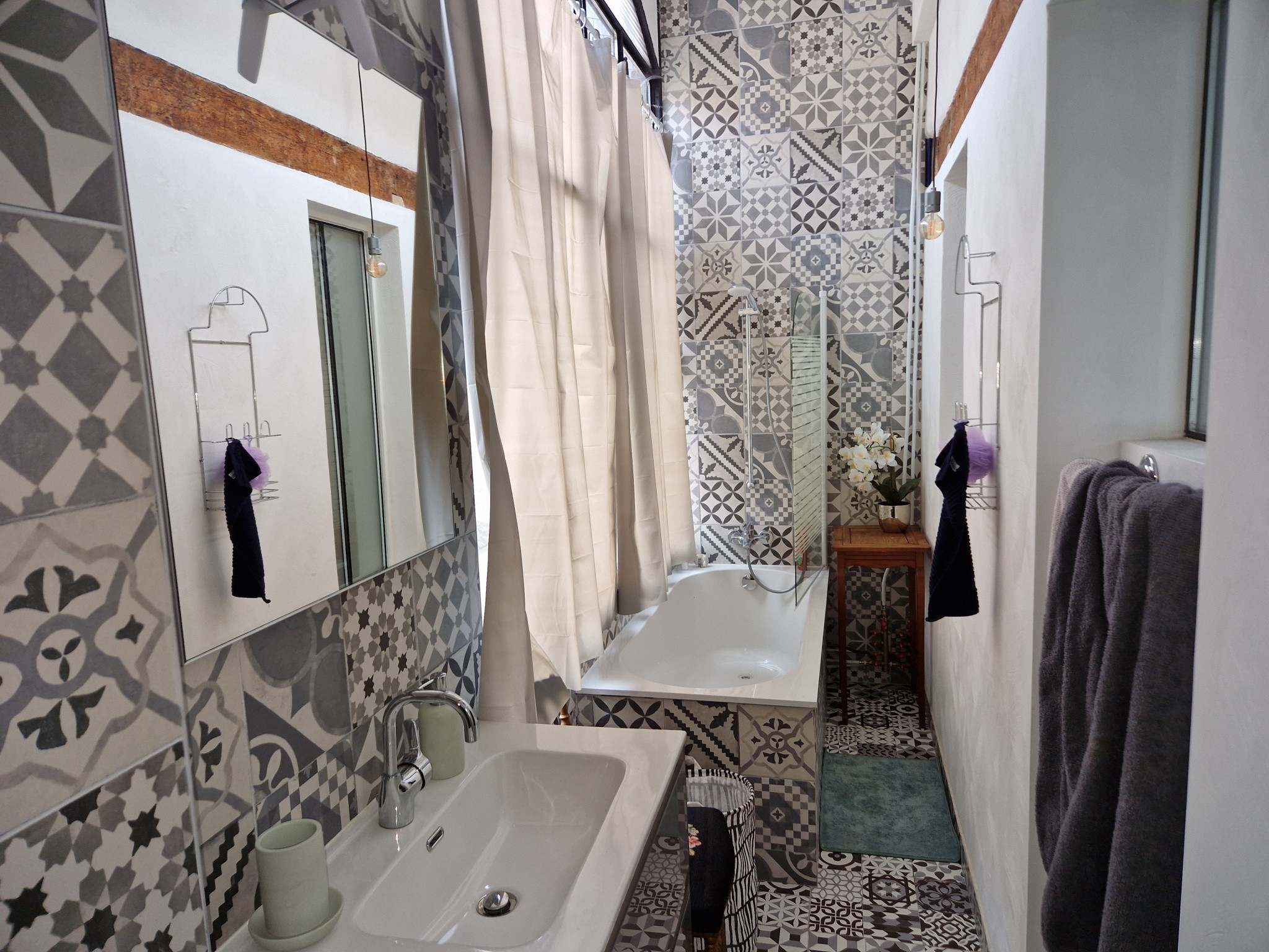 Coeur historique appartement en duplex — photo 4