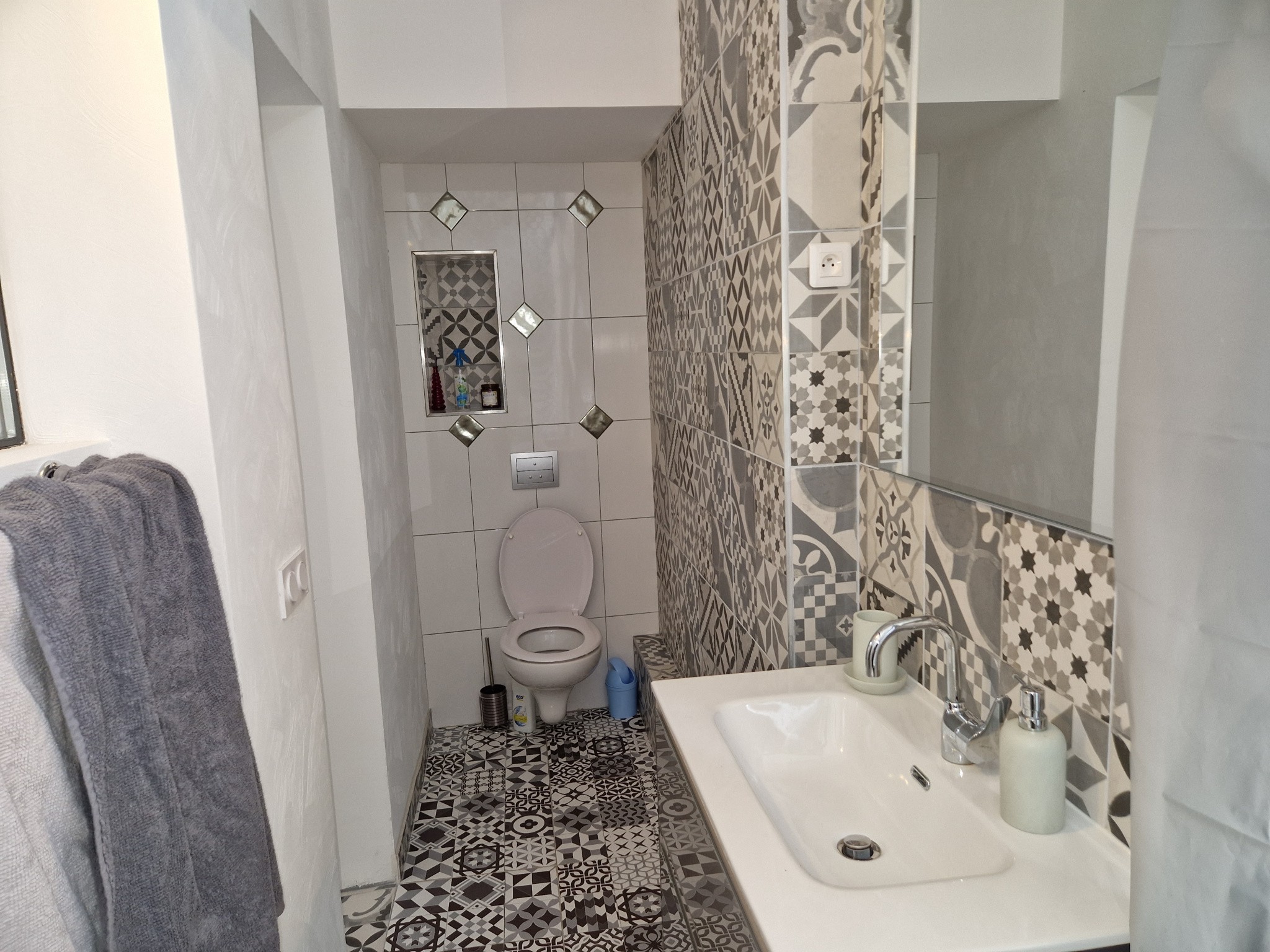 Coeur historique appartement en duplex — photo 10