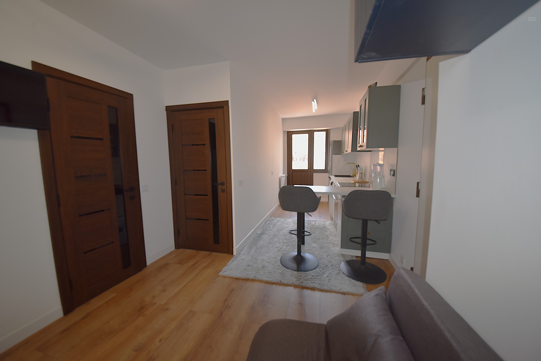 BEAU 2 PIECES TRAVERSANT/BALCONS/RENOVE — photo 5