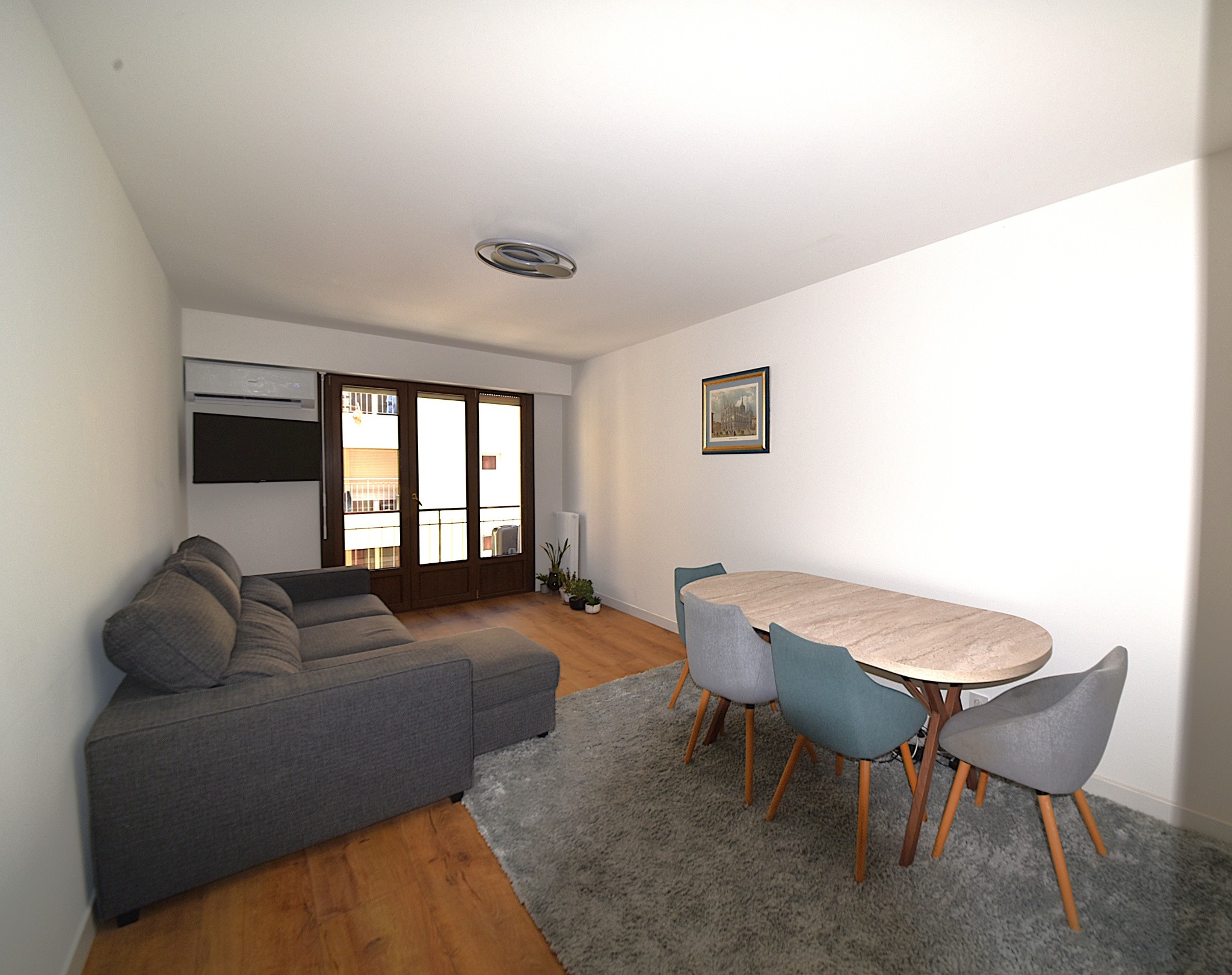 BEAU 2 PIECES TRAVERSANT/BALCONS/RENOVE — photo 2